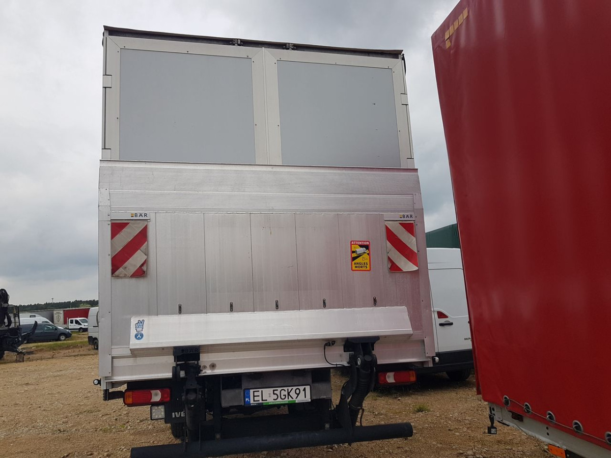 IVECO DAILY PLANDEKA Z WINDĄ - Xe van thùng mui bạt: hình 5 IVECO DAILY PLANDEKA Z WINDĄ - Xe van thùng mui bạt: hình 5