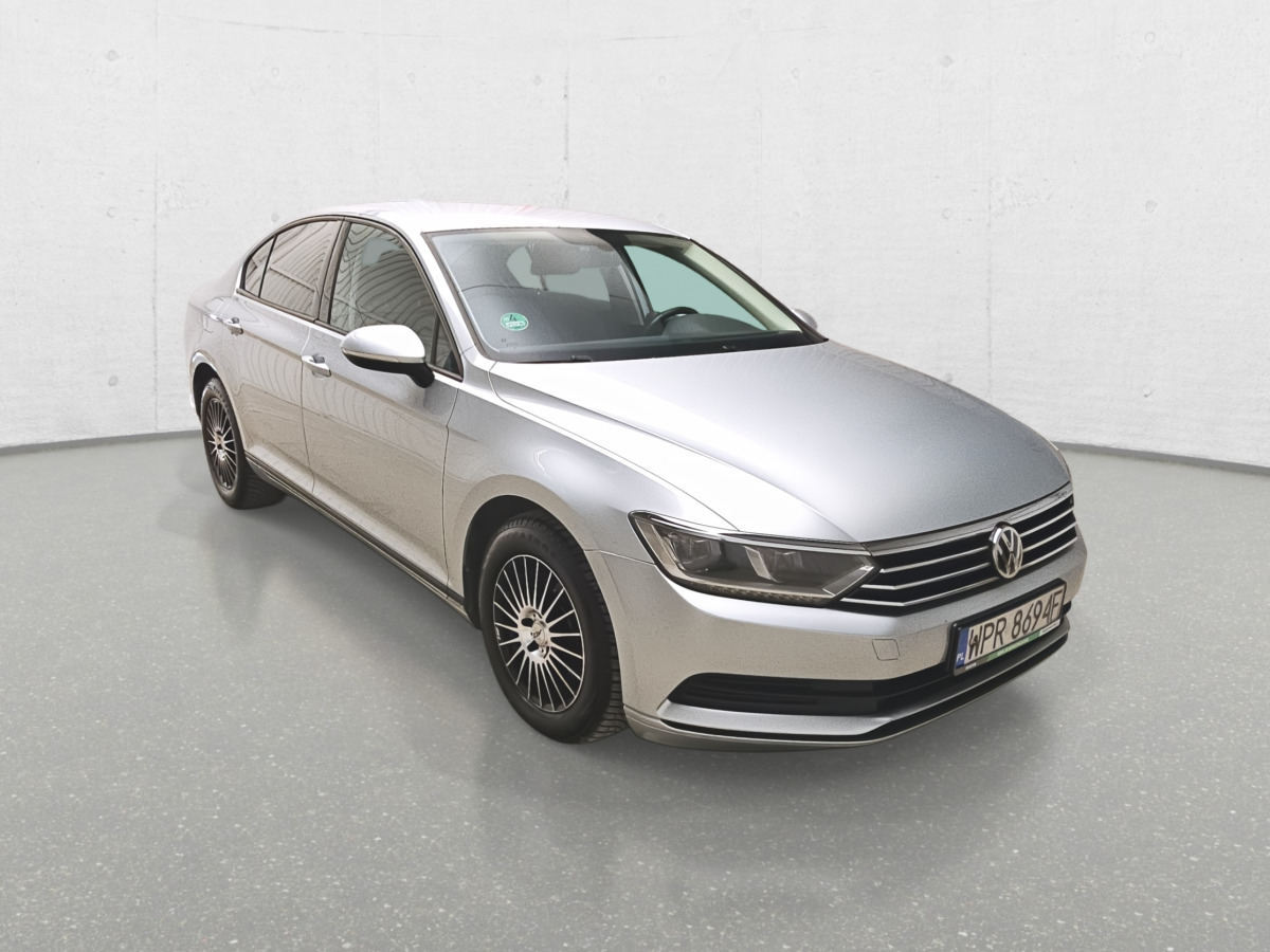 VOLKSWAGEN PASSAT SEDAN - Sedan: hình 2 VOLKSWAGEN PASSAT SEDAN - Sedan: hình 2
