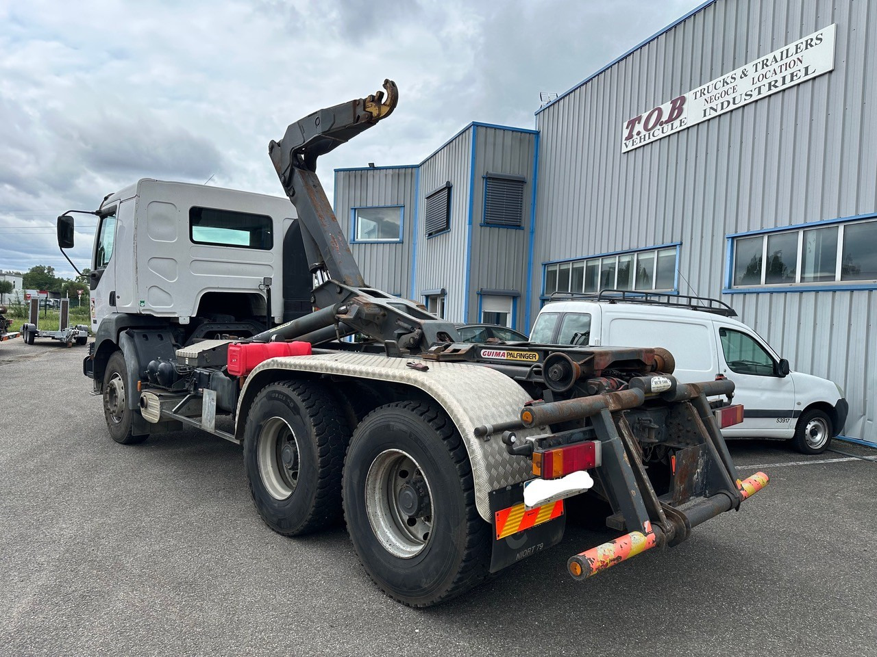 RENAULT KERAX 370 DCI - Xe tải nâng móc: hình 2 RENAULT KERAX 370 DCI - Xe tải nâng móc: hình 2