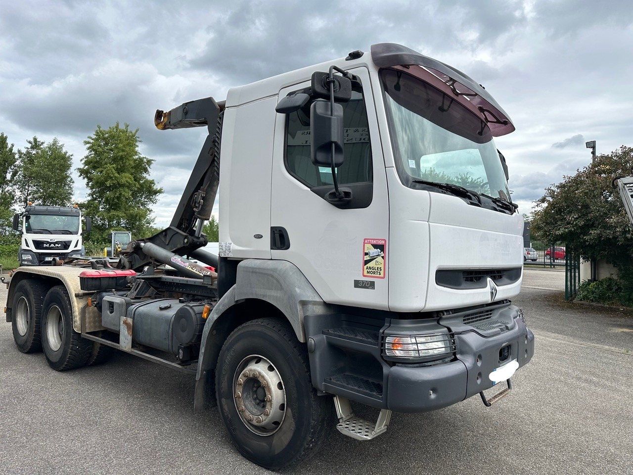 RENAULT KERAX 370 DCI - Xe tải nâng móc: hình 4 RENAULT KERAX 370 DCI - Xe tải nâng móc: hình 4