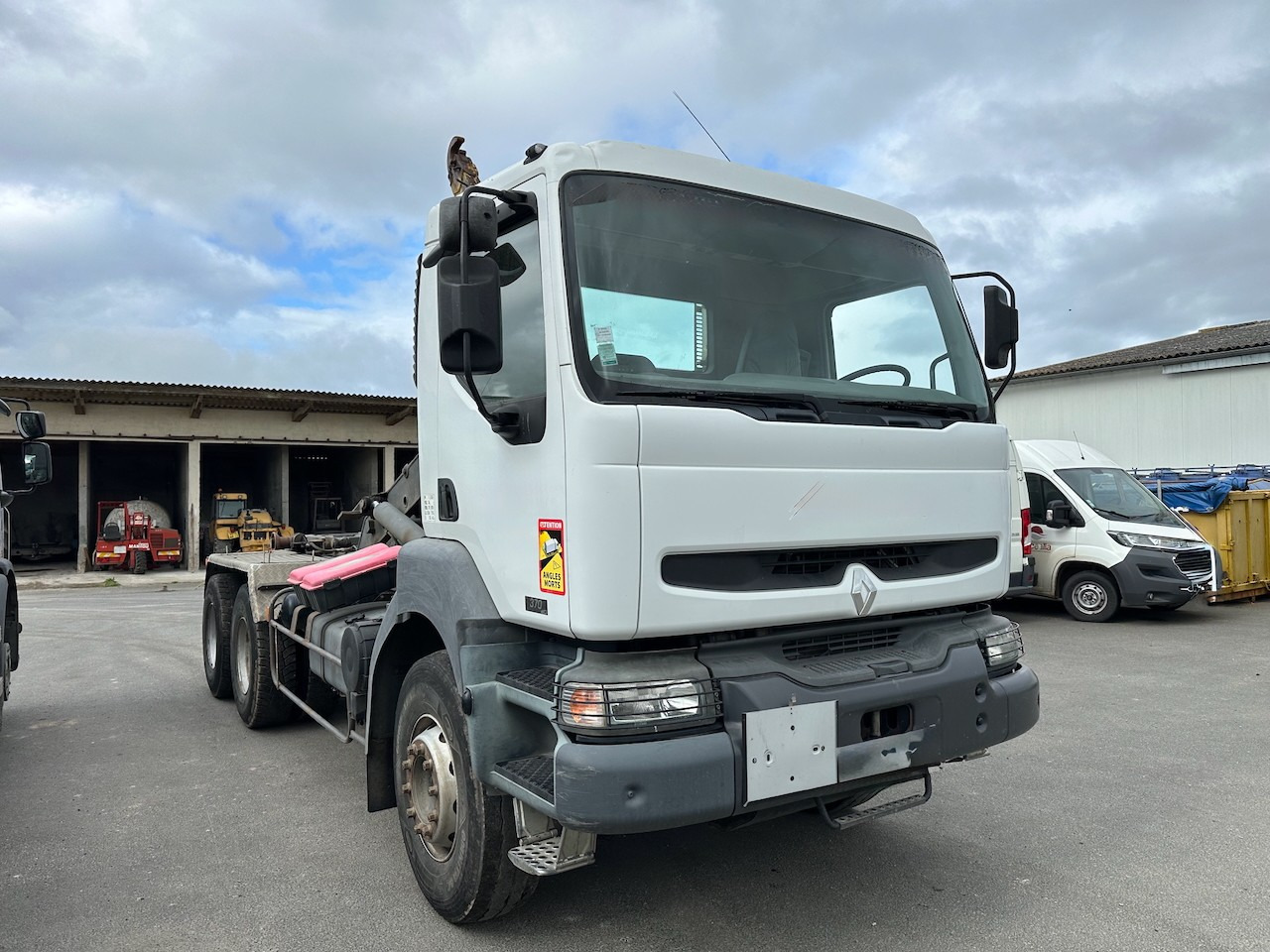 RENAULT KERAX 370 DCI - Xe tải nâng móc: hình 2 RENAULT KERAX 370 DCI - Xe tải nâng móc: hình 2