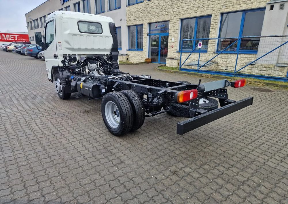 FUSO Canter 6S15 podwozie - Xe tải khung gầm: hình 2 FUSO Canter 6S15 podwozie - Xe tải khung gầm: hình 2