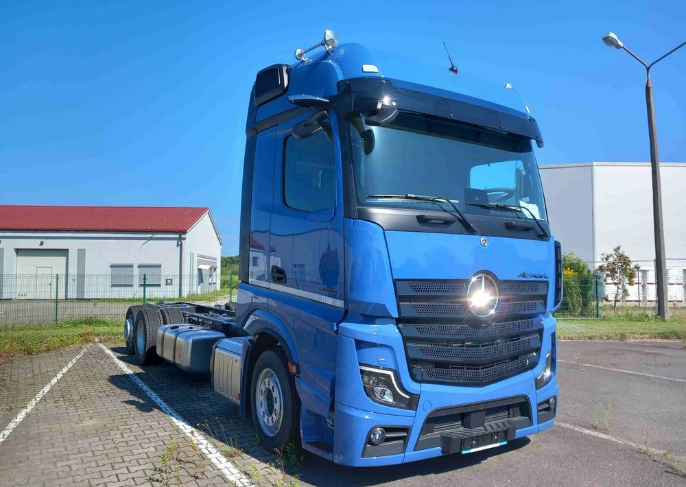 Mercedes-Benz Actros 2548 LnR - Xe tải khung gầm: hình 2 Mercedes-Benz Actros 2548 LnR - Xe tải khung gầm: hình 2