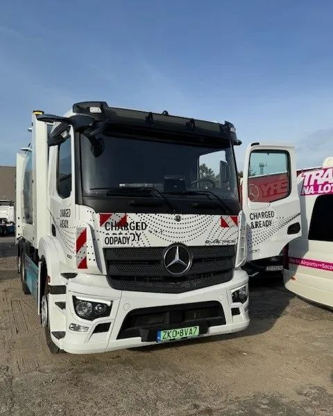 Mercedes-Benz eActros 300 L 6x2 Elektryczna śmieciarka - Xe tải chở rác: hình 4 Mercedes-Benz eActros 300 L 6x2 Elektryczna śmieciarka - Xe tải chở rác: hình 4