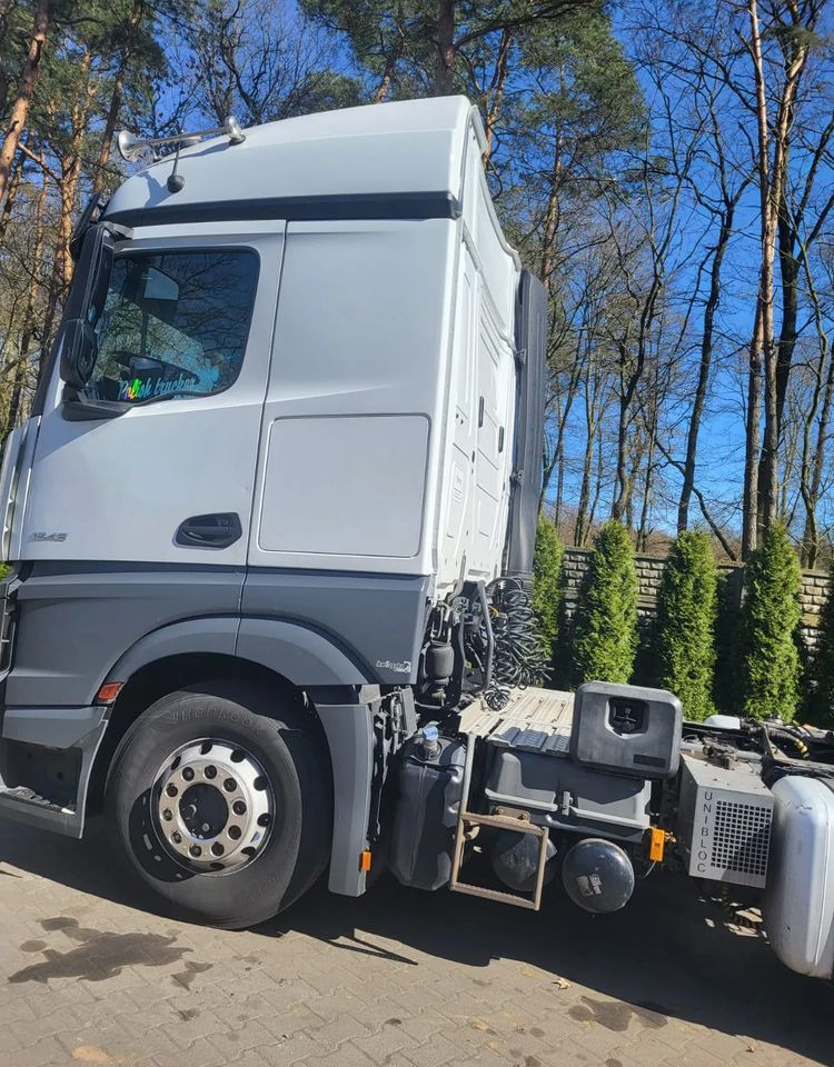 Mercedes-Benz Actros 1843 LS - Xe đầu kéo: hình 3 Mercedes-Benz Actros 1843 LS - Xe đầu kéo: hình 3