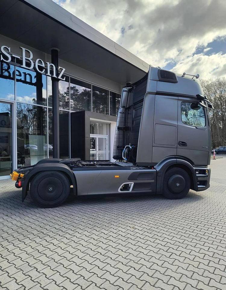 Mercedes-Benz Actros 1848 LS - Xe đầu kéo: hình 4 Mercedes-Benz Actros 1848 LS - Xe đầu kéo: hình 4