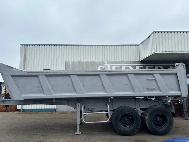 CIF 2 Axle Steel Tipper , Spring Suspension , Drum Brakes - Sơ mi rơ moóc ben: hình 2 CIF 2 Axle Steel Tipper , Spring Suspension , Drum Brakes - Sơ mi rơ moóc ben: hình 2