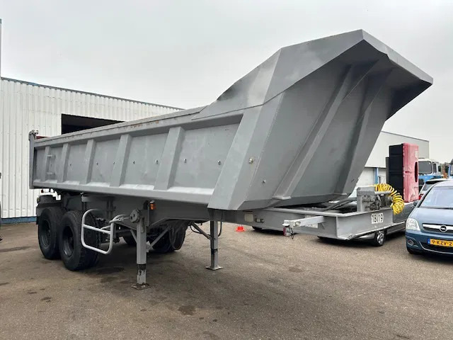 CIF 2 Axle Steel Tipper , Spring Suspension , Drum Brakes - Sơ mi rơ moóc ben: hình 4 CIF 2 Axle Steel Tipper , Spring Suspension , Drum Brakes - Sơ mi rơ moóc ben: hình 4