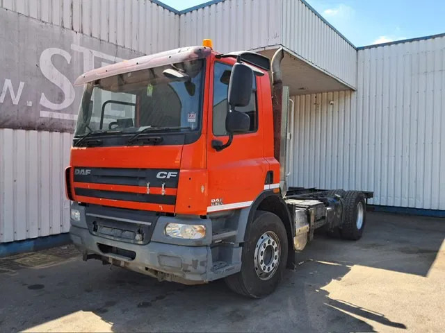 DAF CF 75.310 , RHD , ZF Manual , Euro 5 - Xe tải khung gầm: hình 1 DAF CF 75.310 , RHD , ZF Manual , Euro 5 - Xe tải khung gầm: hình 1