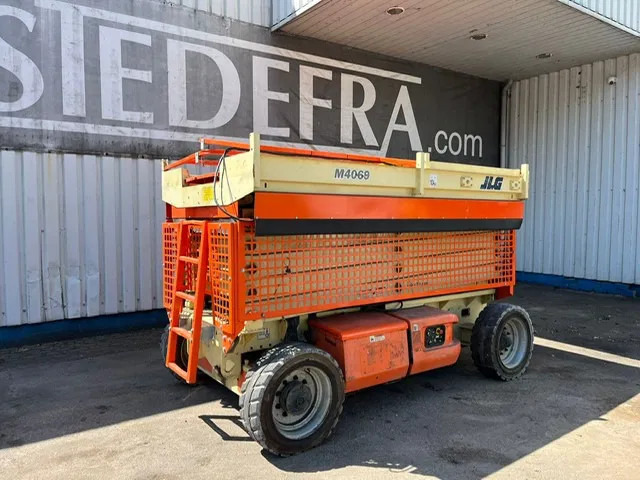 JLG M4069 , Electric Scissorlift , Missing Upper Contoller, Working NOT Tested !! - Máy nâng người hình kéo: hình 4 JLG M4069 , Electric Scissorlift , Missing Upper Contoller, Working NOT Tested !! - Máy nâng người hình kéo: hình 4