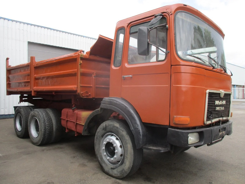 MAN 26.321 6x4 , 3 way tipper , ZF Manual , Spring suspension - Xe ben: hình 4 MAN 26.321 6x4 , 3 way tipper , ZF Manual , Spring suspension - Xe ben: hình 4