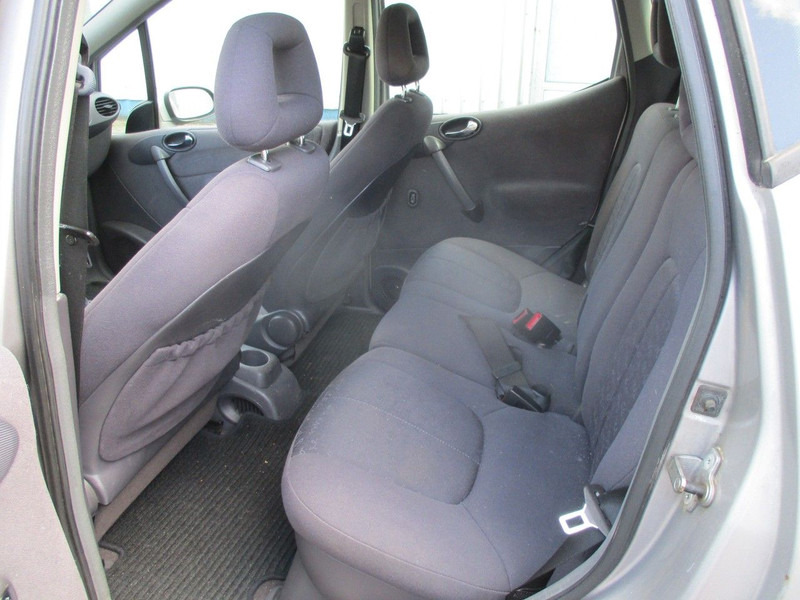 Hatchback Mercedes-Benz A-Klasse A160 Elegance , Manual: hình 11