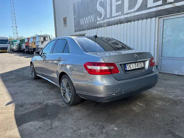 Mercedes-Benz E-Klasse 200 CDI , Oil goes into Coolingsysteem , Export - Xe hơi: hình 5 Mercedes-Benz E-Klasse 200 CDI , Oil goes into Coolingsysteem , Export - Xe hơi: hình 5