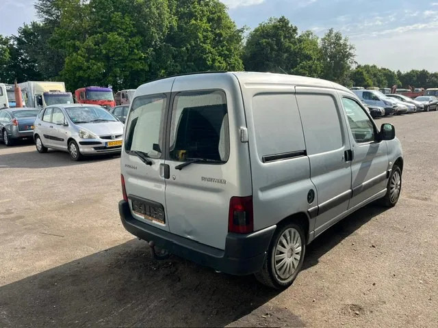 Peugeot Partner 1.9 D , Airco , Belgium Regestration - Xe van nhỏ gọn: hình 3 Peugeot Partner 1.9 D , Airco , Belgium Regestration - Xe van nhỏ gọn: hình 3