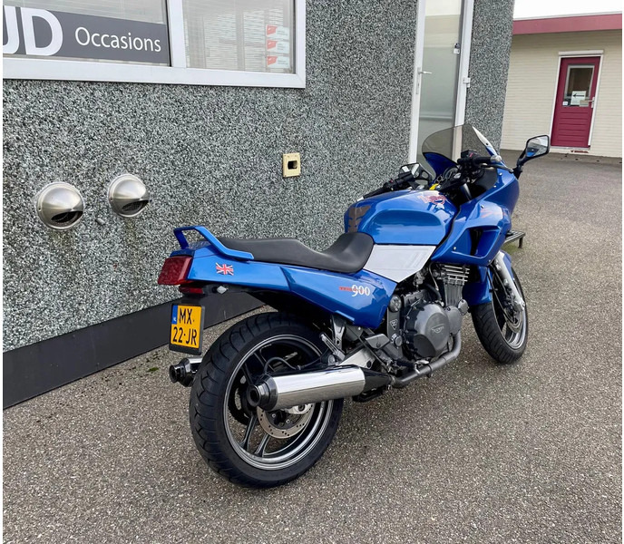 Triumph SPRINT 900 - Xe máy: hình 5 Triumph SPRINT 900 - Xe máy: hình 5