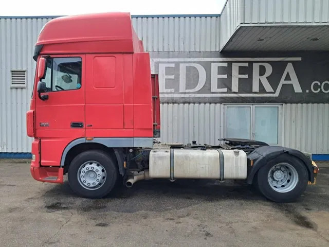 DAF XF 105 460 , Manual Gearbox , PTO , Tipper Hydraulics , Airco , Superspace Cab - Xe đầu kéo: hình 2 DAF XF 105 460 , Manual Gearbox , PTO , Tipper Hydraulics , Airco , Superspace Cab - Xe đầu kéo: hình 2