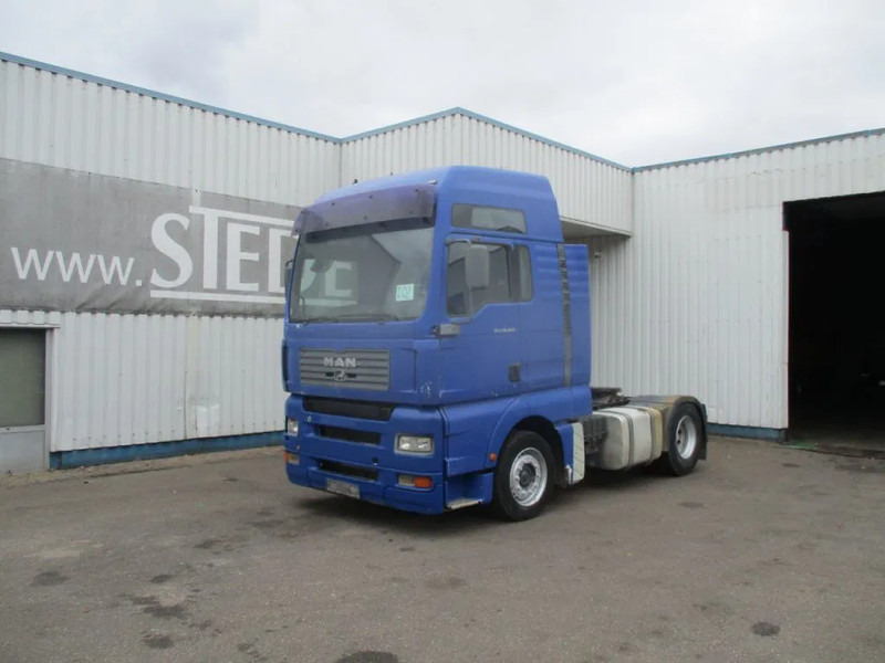 MAN TGA , FOR PARTS ONLY , NO ENGINE AND GEARBOX - Xe đầu kéo: hình 1 MAN TGA , FOR PARTS ONLY , NO ENGINE AND GEARBOX - Xe đầu kéo: hình 1