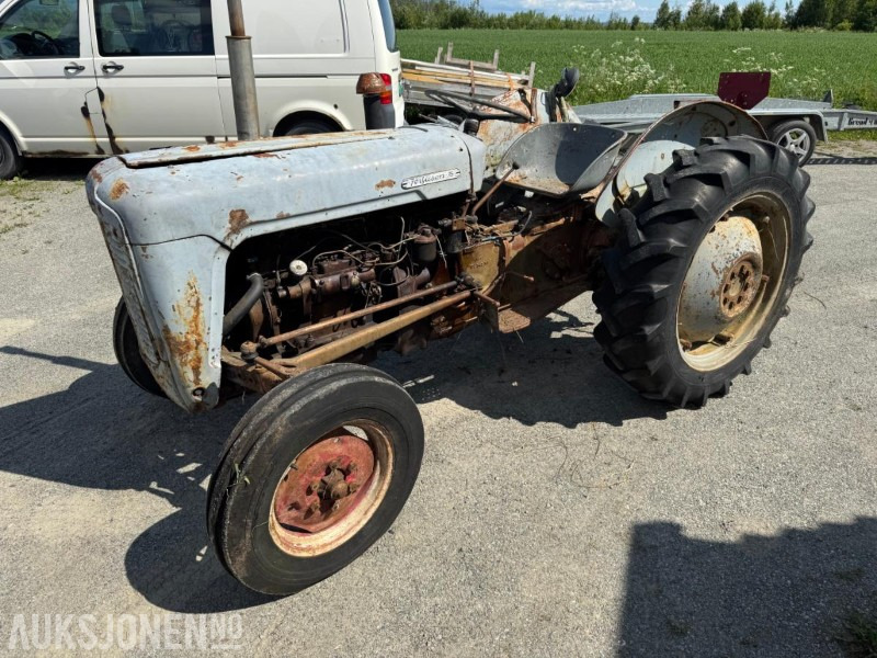 1959 Ferguson 35 Gullfisk - Máy cày: hình 1 1959 Ferguson 35 Gullfisk - Máy cày: hình 1