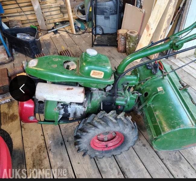 1965 Agria 2400 2 hjuls traktor med henger (Tohjulstraktor) - Máy cày: hình 3 1965 Agria 2400 2 hjuls traktor med henger (Tohjulstraktor) - Máy cày: hình 3