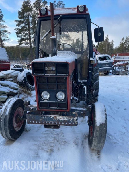 1985 CASE IH 685 - Máy cày: hình 1 1985 CASE IH 685 - Máy cày: hình 1