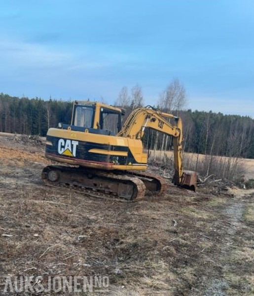 1994 Cat 312 gravemaskin med tannskuffe og pusseskuffe - Máy xúc: hình 5 1994 Cat 312 gravemaskin med tannskuffe og pusseskuffe - Máy xúc: hình 5