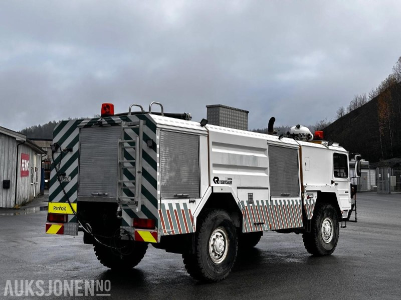 1994 MAN 16.422 FAFG med Rosenbauer NH30 påbygg – terrenggående brann-, renholds- og spylerbil - Xe tải cứu hỏa: hình 5 1994 MAN 16.422 FAFG med Rosenbauer NH30 påbygg – terrenggående brann-, renholds- og spylerbil - Xe tải cứu hỏa: hình 5