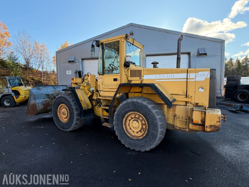 1997 Volvo L90C hjullaster med skuff 250 cm - får ny sertifisering - Máy xúc lật bánh lốp: hình 4 1997 Volvo L90C hjullaster med skuff 250 cm - får ny sertifisering - Máy xúc lật bánh lốp: hình 4