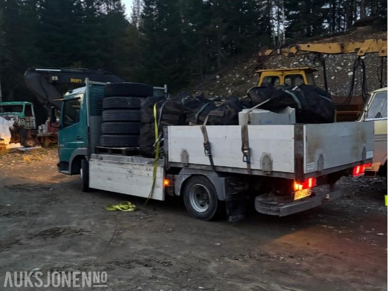 1998 Mercedes-Benz Atego 815/36 - Xe tải thùng lửng/ Phẳng: hình 4 1998 Mercedes-Benz Atego 815/36 - Xe tải thùng lửng/ Phẳng: hình 4