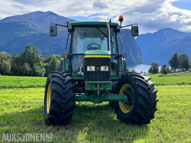 2002 John Deere 6210 - 4x4 - 40 km/t - 105 hk - Máy cày: hình 2 2002 John Deere 6210 - 4x4 - 40 km/t - 105 hk - Máy cày: hình 2