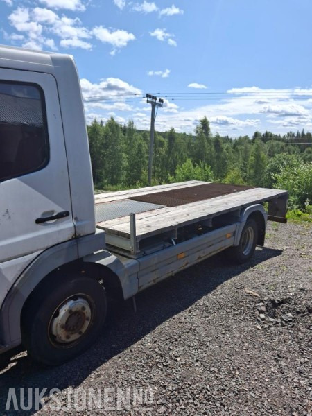 2004 Mercedes-Benz 4X2 ATEGO - Xe tải thùng lửng/ Phẳng: hình 2 2004 Mercedes-Benz 4X2 ATEGO - Xe tải thùng lửng/ Phẳng: hình 2