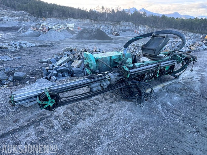 2006 IR Montabert boretårn CPA 225 - HC 40 hammer - Nytt S70 feste i 2022 - Ilmeg støvsuger - kompressor - Giàn khoan: hình 2 2006 IR Montabert boretårn CPA 225 - HC 40 hammer - Nytt S70 feste i 2022 - Ilmeg støvsuger - kompressor - Giàn khoan: hình 2