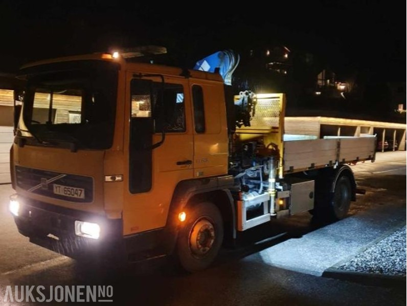 2006 Volvo FL6 med tipp og kran NYLIG EU OK TIL 22.10.2026 - Xe cẩu tự hành: hình 1 2006 Volvo FL6 med tipp og kran NYLIG EU OK TIL 22.10.2026 - Xe cẩu tự hành: hình 1