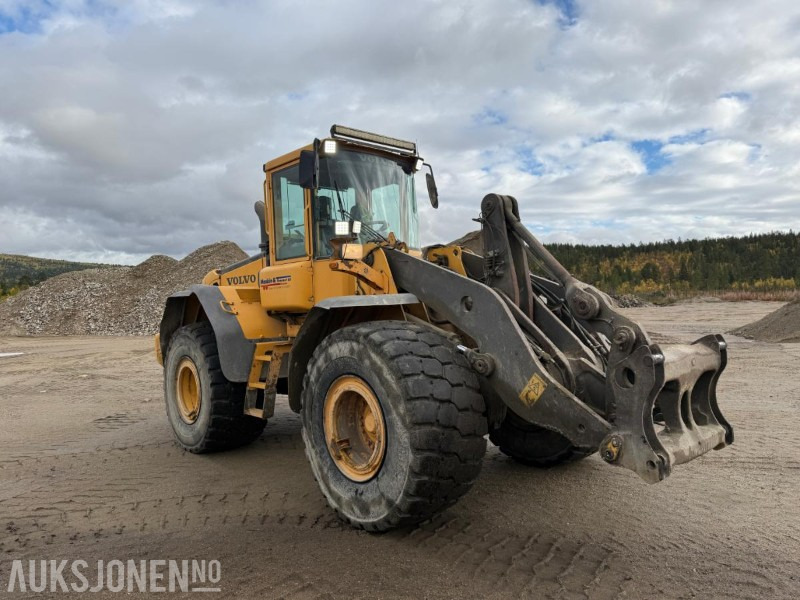 2006 Volvo L120E - Sentralsmøring - 14887 timer - Máy xúc lật bánh lốp: hình 3 2006 Volvo L120E - Sentralsmøring - 14887 timer - Máy xúc lật bánh lốp: hình 3