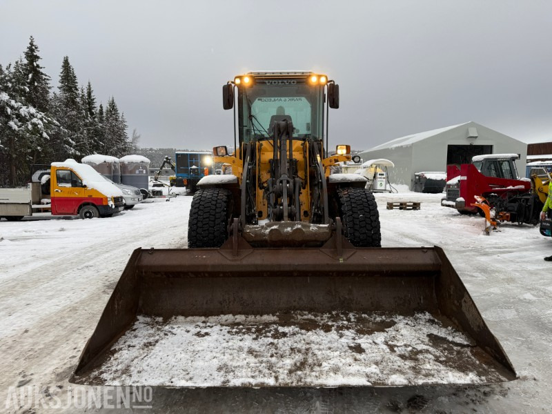 2007 Volvo L70F - Pusseskuffe - 9668t - Sentralsmøring - Máy xúc lật bánh lốp: hình 3 2007 Volvo L70F - Pusseskuffe - 9668t - Sentralsmøring - Máy xúc lật bánh lốp: hình 3