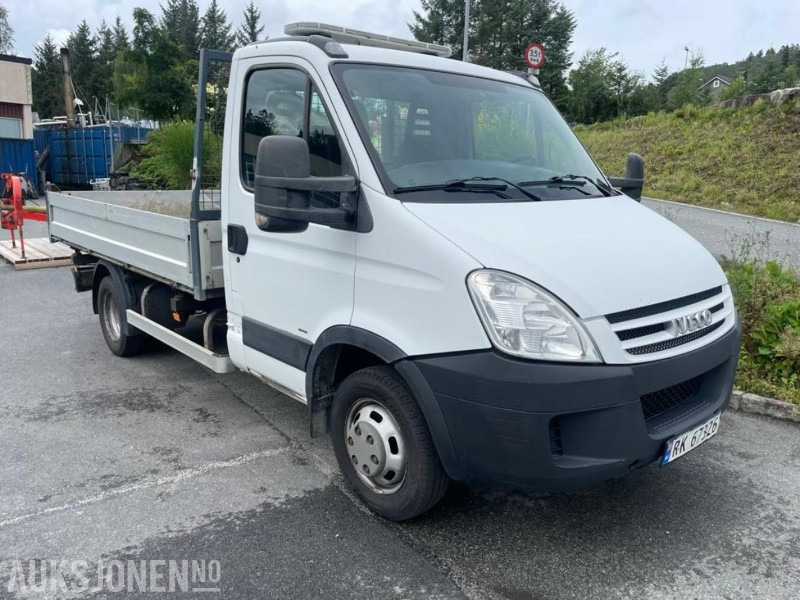2009 Iveco Daily lastebil med 3-veis tipp - 3 seter - krok - 185707 km. - Xe ben: hình 2 2009 Iveco Daily lastebil med 3-veis tipp - 3 seter - krok - 185707 km. - Xe ben: hình 2