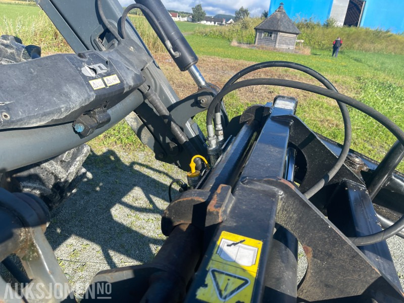 2009 New Holland T6070 - med frontlaster - Máy cày: hình 5 2009 New Holland T6070 - med frontlaster - Máy cày: hình 5