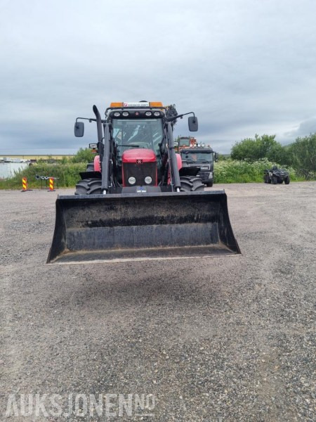 2010 Massey Ferguson 5470 Dyna 4 med Kran - Hiab 122E-5 HiDuo - Gaffler - Skuffe - 1453KM - Máy cày: hình 4 2010 Massey Ferguson 5470 Dyna 4 med Kran - Hiab 122E-5 HiDuo - Gaffler - Skuffe - 1453KM - Máy cày: hình 4
