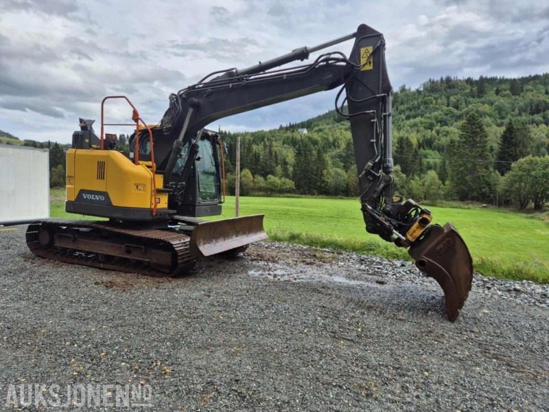 2010 Volvo EC145EL ENGCON TILTROTATOR SENTRALSMØRING 7474 timer - Máy xúc: hình 3 2010 Volvo EC145EL ENGCON TILTROTATOR SENTRALSMØRING 7474 timer - Máy xúc: hình 3