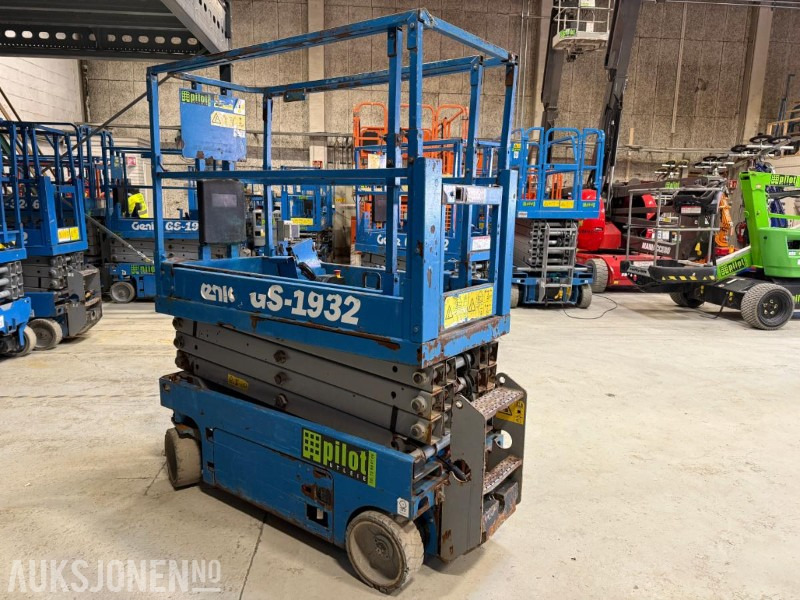 2011 Genie GS-1932 sakselift - Nền bục trên không: hình 2 2011 Genie GS-1932 sakselift - Nền bục trên không: hình 2