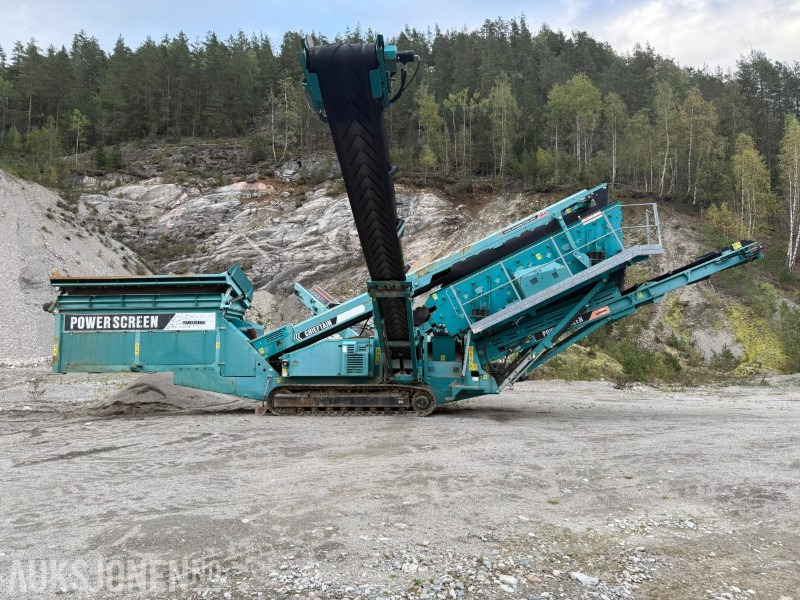 2011 Powerscreen Chieftain 1700 – 2011 modell - 4 Fraksjoner – kun 450 timer - Máy sàng: hình 2 2011 Powerscreen Chieftain 1700 – 2011 modell - 4 Fraksjoner – kun 450 timer - Máy sàng: hình 2