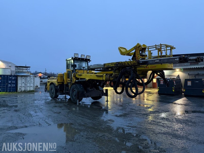 2012 Atlas Copco Boomer E2C Borerigg, To-bom oppsett med integrert kurv - Giàn khoan: hình 3 2012 Atlas Copco Boomer E2C Borerigg, To-bom oppsett med integrert kurv - Giàn khoan: hình 3