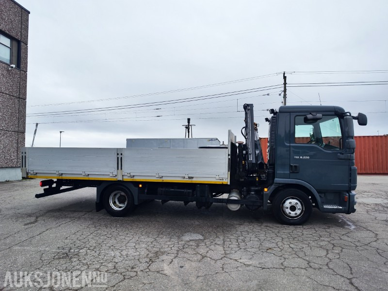 2012 MAN TGL 8.220 Planbil med Hiab XS 055 B-2 HIDUO kran - Xe cẩu tự hành: hình 5 2012 MAN TGL 8.220 Planbil med Hiab XS 055 B-2 HIDUO kran - Xe cẩu tự hành: hình 5