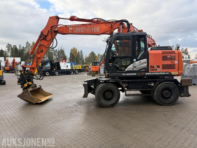2014 Hitachi Zaxis 140W HJULGRAVER ENGCON ROTOTILT SERVICEHISTORIKK SENTRALSMØRING. - Máy xúc: hình 1 2014 Hitachi Zaxis 140W HJULGRAVER ENGCON ROTOTILT SERVICEHISTORIKK SENTRALSMØRING. - Máy xúc: hình 1