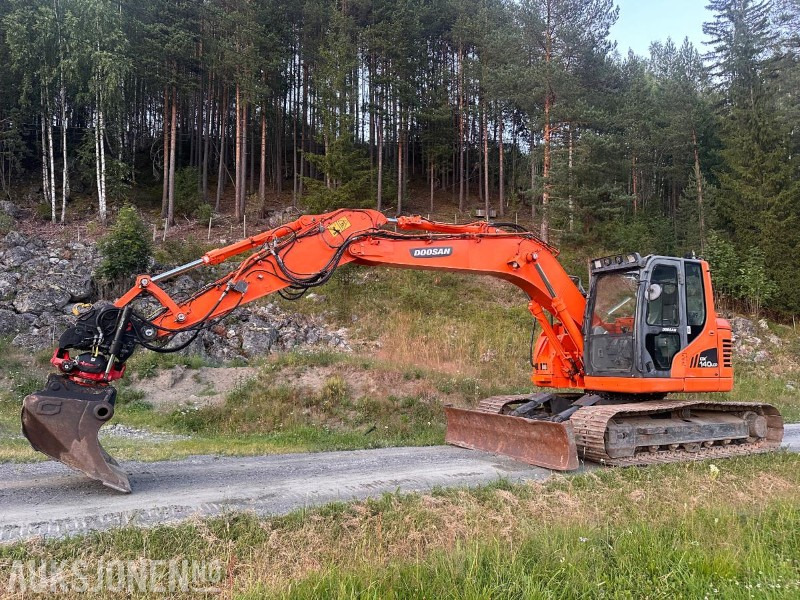 2015 Doosan DX140LCR-3 - Máy xúc: hình 1 2015 Doosan DX140LCR-3 - Máy xúc: hình 1