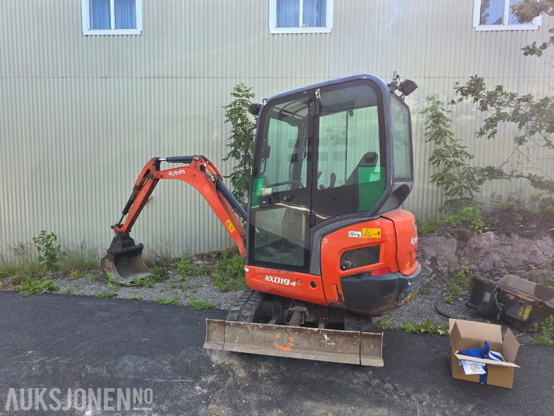 2015 Kubota KX019-4 Minigraver med grave og pusseskuff - Máy xúc mini: hình 3 2015 Kubota KX019-4 Minigraver med grave og pusseskuff - Máy xúc mini: hình 3