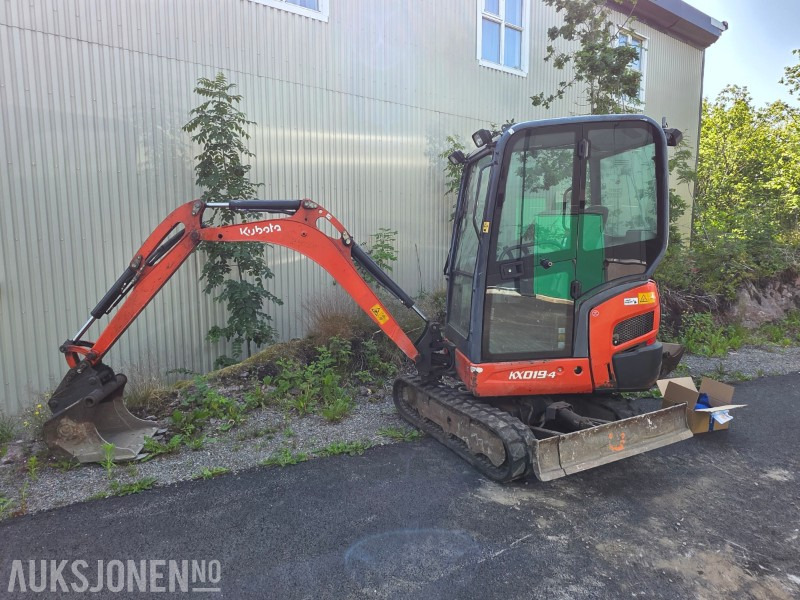 2015 Kubota KX019-4 Minigraver med grave og pusseskuff - Máy xúc mini: hình 2 2015 Kubota KX019-4 Minigraver med grave og pusseskuff - Máy xúc mini: hình 2
