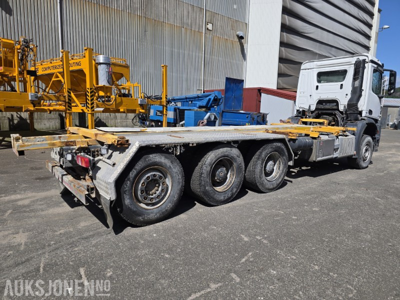 2015 Mercedes-Benz Arocs 3232 chassis / kun 11768 km og 1587 timer - Xe tải khung gầm: hình 5 2015 Mercedes-Benz Arocs 3232 chassis / kun 11768 km og 1587 timer - Xe tải khung gầm: hình 5