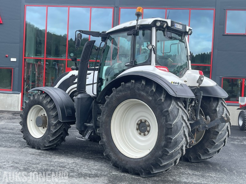 2015 Valtra T214D Versu Direct - Front Hydr. - EU OK 2027 - 50 km/t - Máy cày: hình 4 2015 Valtra T214D Versu Direct - Front Hydr. - EU OK 2027 - 50 km/t - Máy cày: hình 4