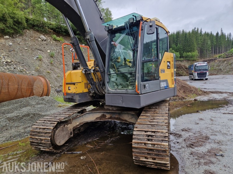 2016 Volvo EC235EL Beltegraver - tiltrotator - GPS - Skuffe - Máy xúc: hình 4 2016 Volvo EC235EL Beltegraver - tiltrotator - GPS - Skuffe - Máy xúc: hình 4