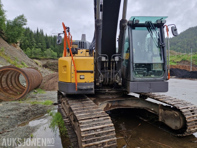 2016 Volvo EC235EL Beltegraver - tiltrotator - GPS - Skuffe - Máy xúc: hình 5 2016 Volvo EC235EL Beltegraver - tiltrotator - GPS - Skuffe - Máy xúc: hình 5